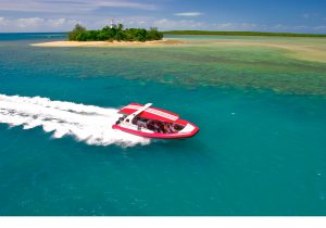 Mit dem neuen „Reef Sprinter 3“ kommt man in nur 40 Minuten ans Outer Reef (Tourism and Events Queensland)
