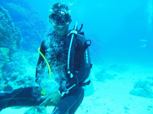 the-breakers-diving-09-happy-diver